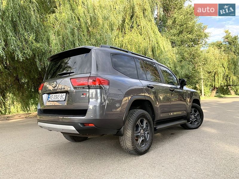 Фото Toyota Land Cruiser з оголошення AUTO.RIA