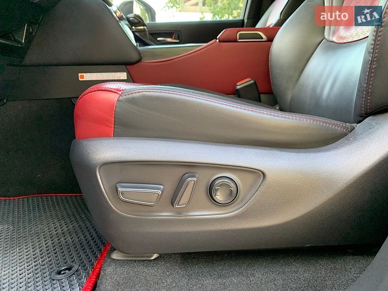 Фото Toyota Land Cruiser з оголошення AUTO.RIA