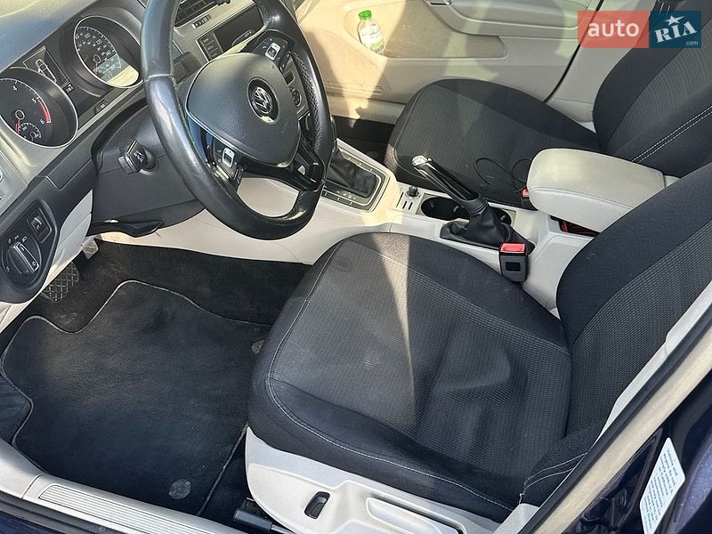 Фото Volkswagen Golf з оголошення AUTO.RIA