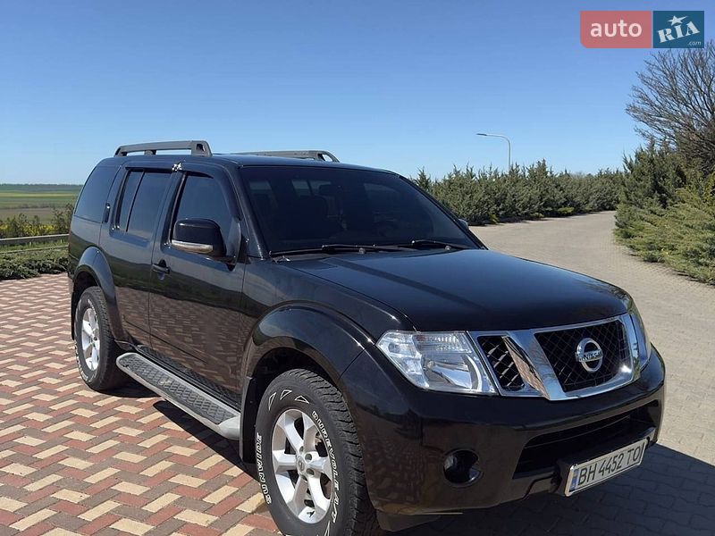 Фото Nissan Pathfinder з оголошення AUTO.RIA