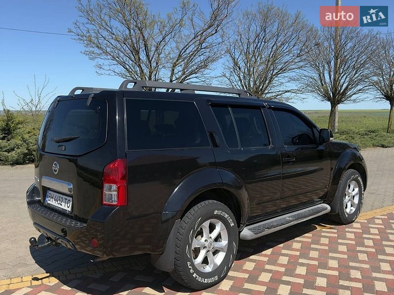 Фото Nissan Pathfinder з оголошення AUTO.RIA