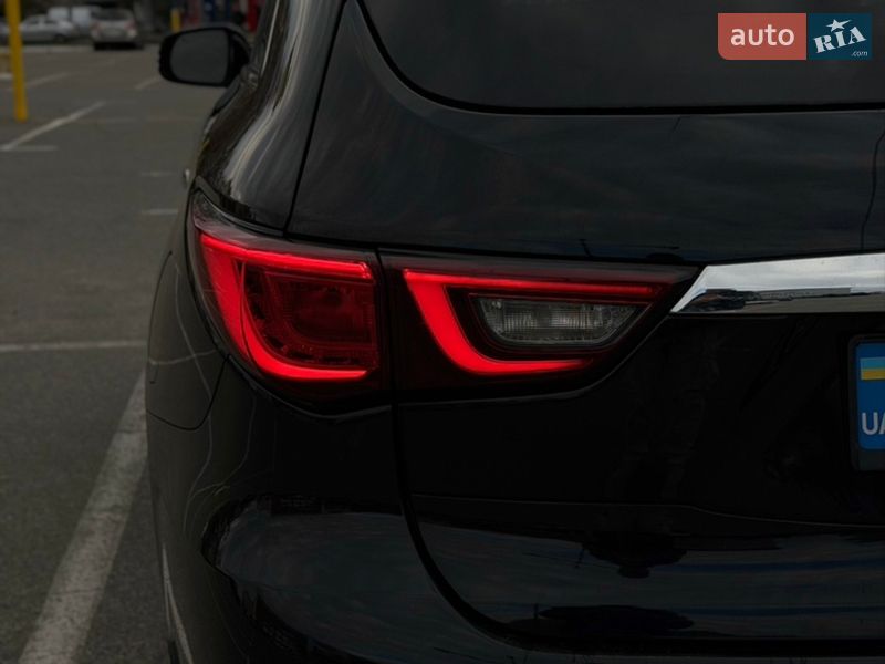 Фото Infiniti QX60 з оголошення AUTO.RIA