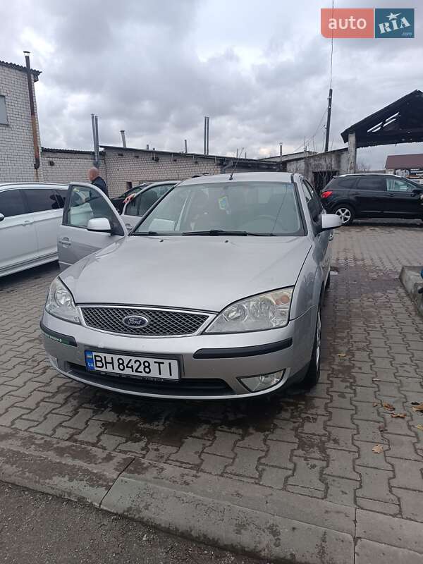 Фото Ford Mondeo з оголошення AUTO.RIA