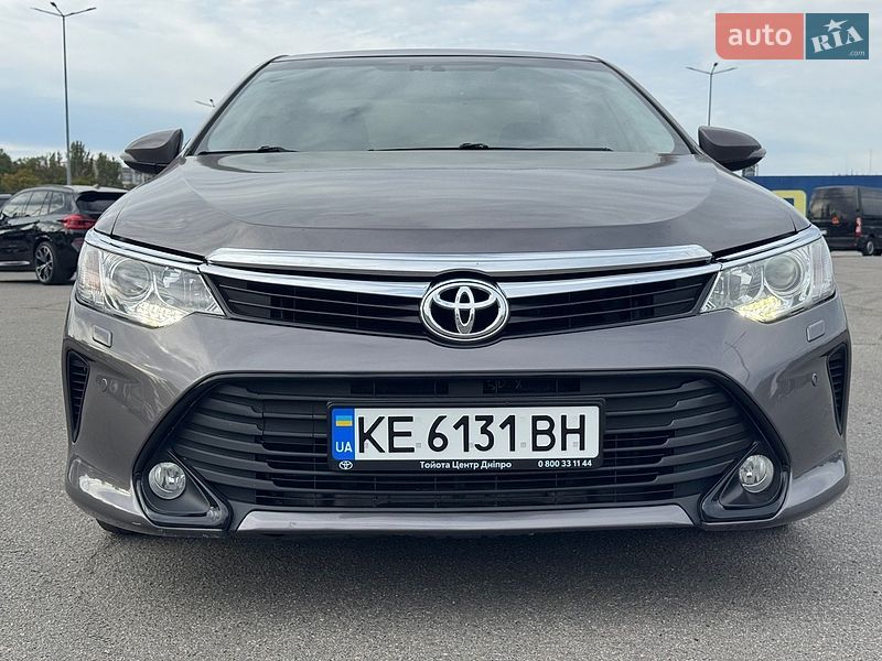 Фото Toyota Camry з оголошення AUTO.RIA
