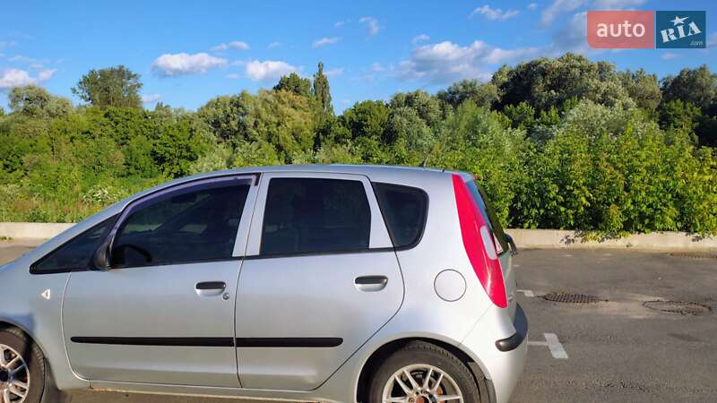 Фото Mitsubishi Colt з оголошення AUTO.RIA