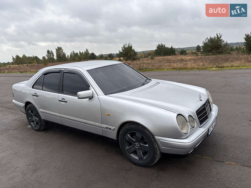 Фото Mercedes-Benz E-Class з оголошення AUTO.RIA