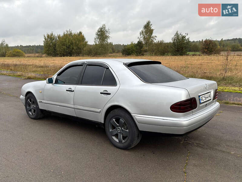 Фото Mercedes-Benz E-Class з оголошення AUTO.RIA