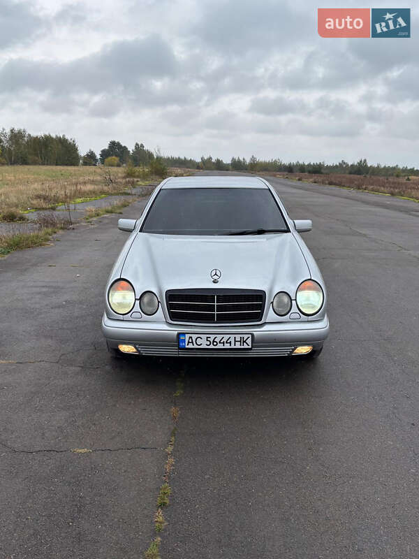 Фото Mercedes-Benz E-Class з оголошення AUTO.RIA