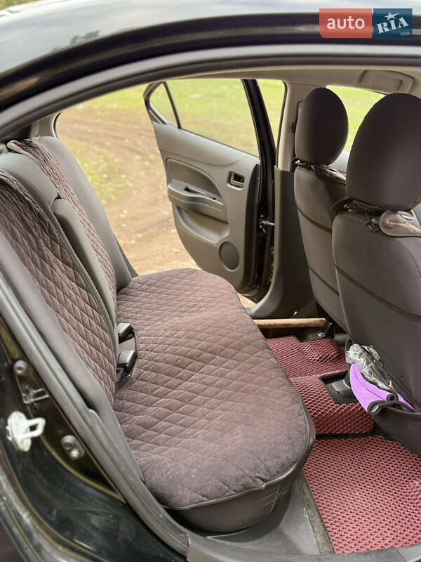 Фото Mitsubishi Mirage з оголошення AUTO.RIA