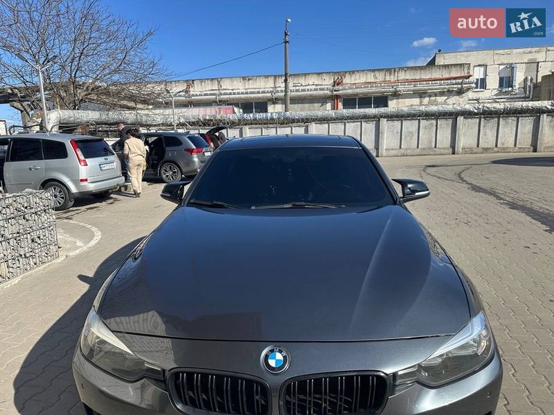 Фото BMW 3 Series з оголошення AUTO.RIA
