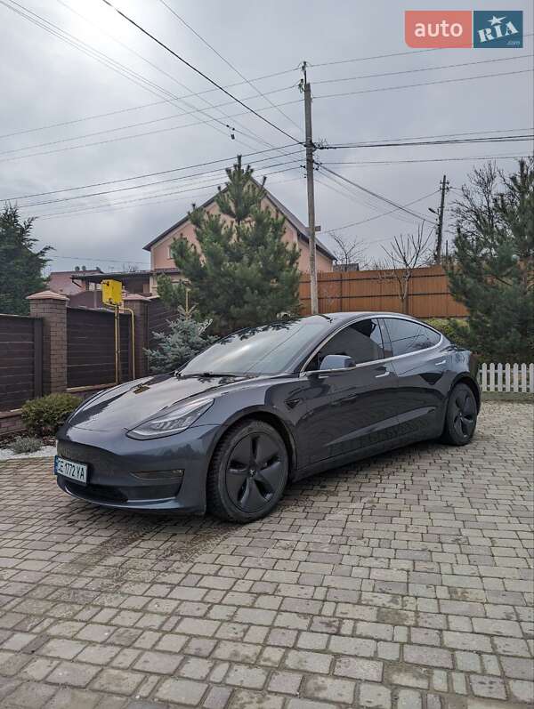 Фото Tesla Model 3 з оголошення AUTO.RIA
