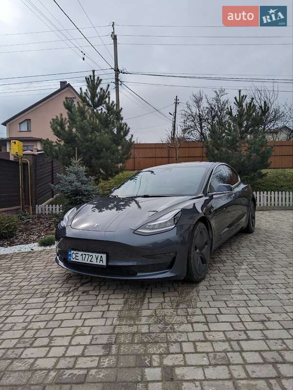 Фото Tesla Model 3 з оголошення AUTO.RIA
