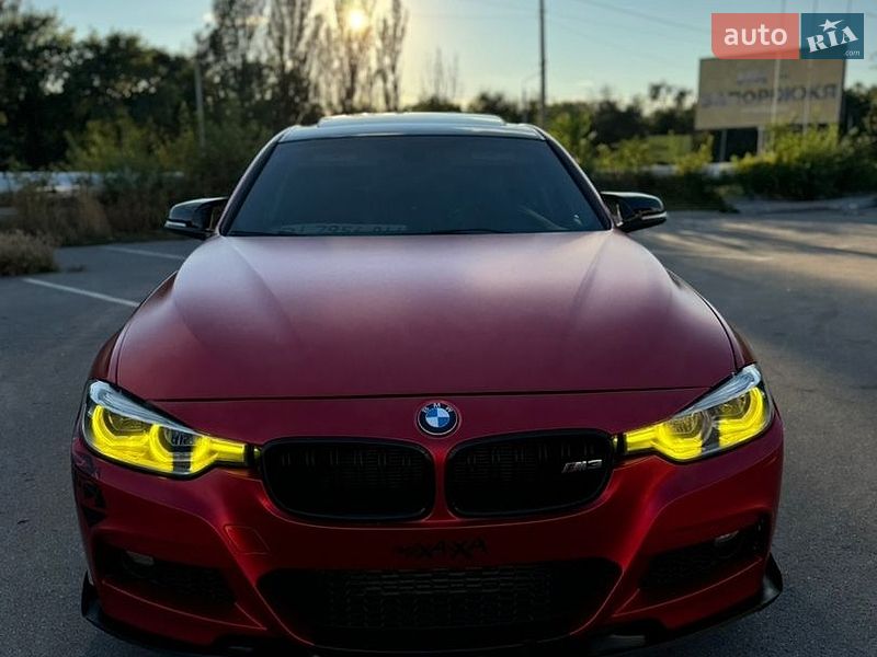 Фото BMW 3 Series з оголошення AUTO.RIA
