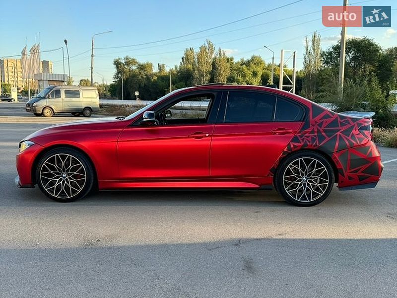 Фото BMW 3 Series з оголошення AUTO.RIA