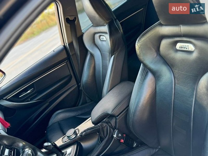 Фото BMW 3 Series з оголошення AUTO.RIA