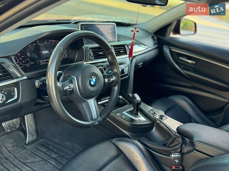 Фото BMW 3 Series з оголошення AUTO.RIA