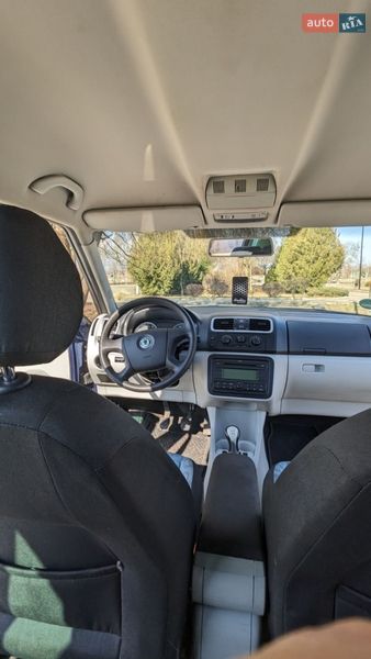 Фото Skoda Roomster з оголошення AUTO.RIA