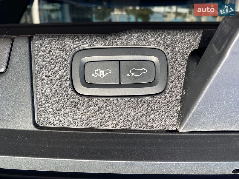 Фото Volvo XC60 з оголошення AUTO.RIA