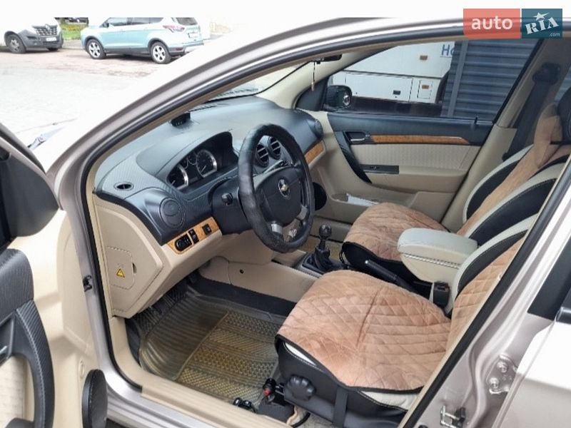 Фото Chevrolet Aveo з оголошення AUTO.RIA