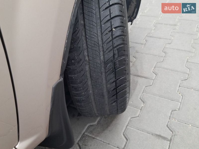 Фото Chevrolet Aveo з оголошення AUTO.RIA