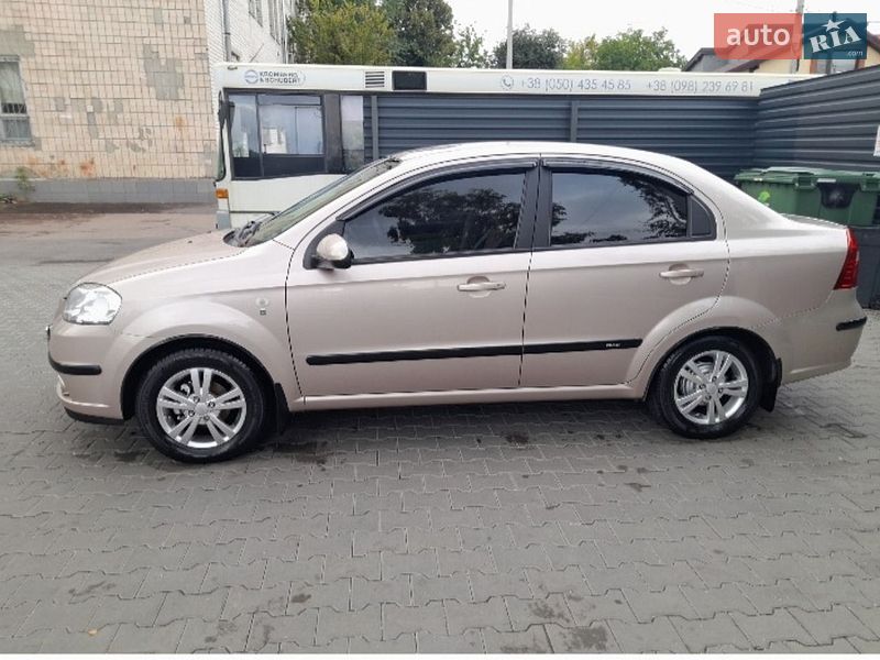 Фото Chevrolet Aveo з оголошення AUTO.RIA