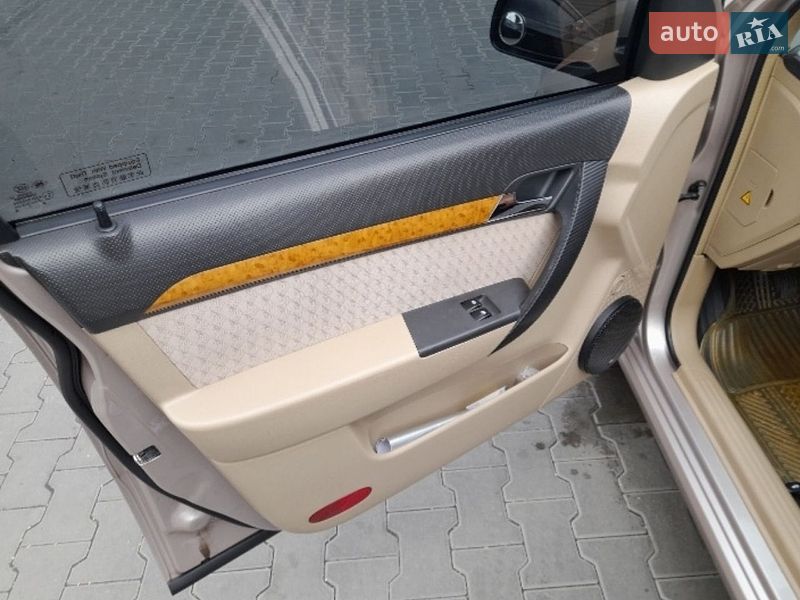 Фото Chevrolet Aveo з оголошення AUTO.RIA