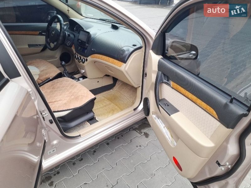 Фото Chevrolet Aveo з оголошення AUTO.RIA