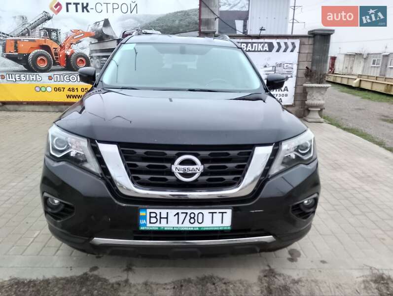 Фото Nissan Pathfinder з оголошення AUTO.RIA