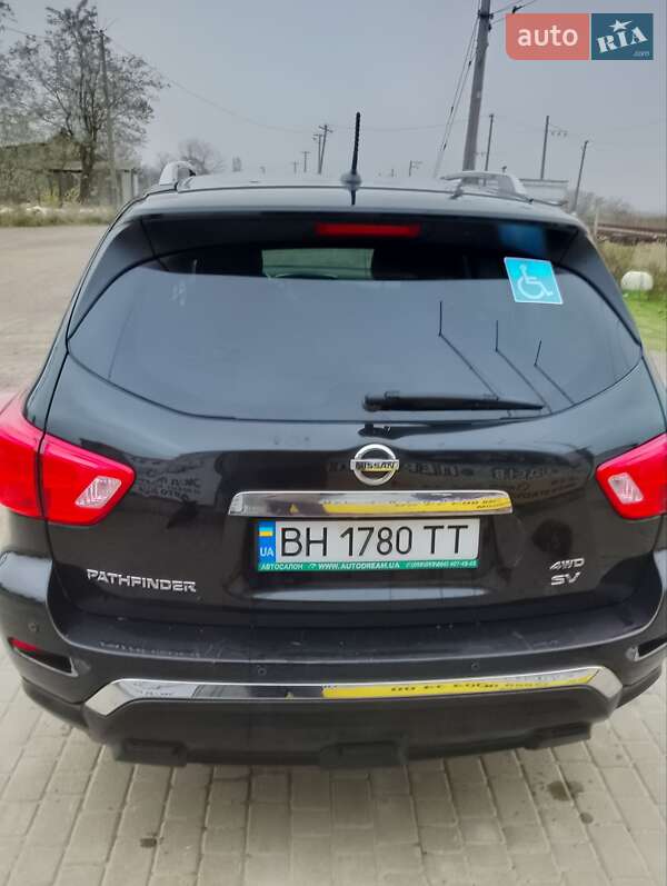 Фото Nissan Pathfinder з оголошення AUTO.RIA