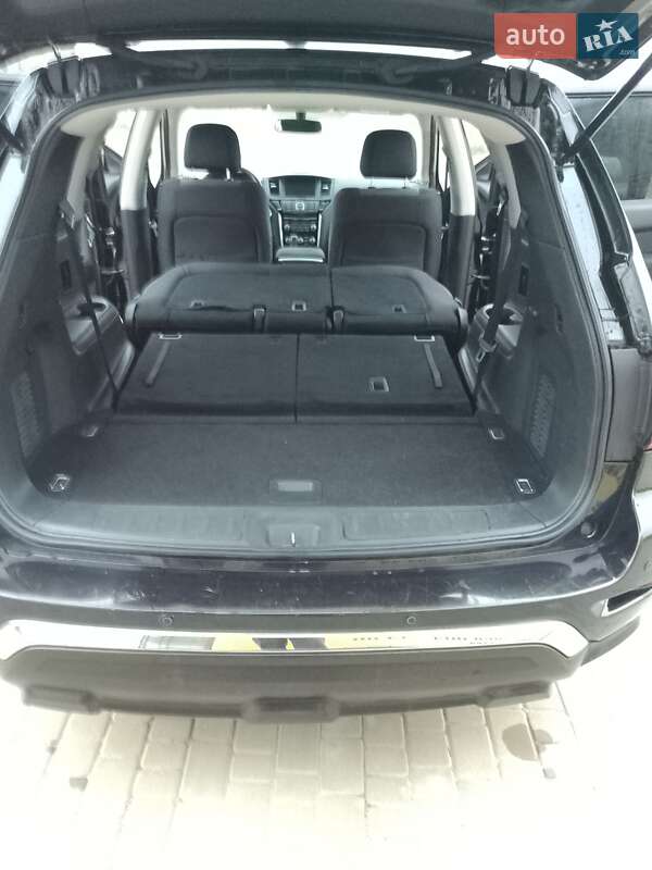 Фото Nissan Pathfinder з оголошення AUTO.RIA