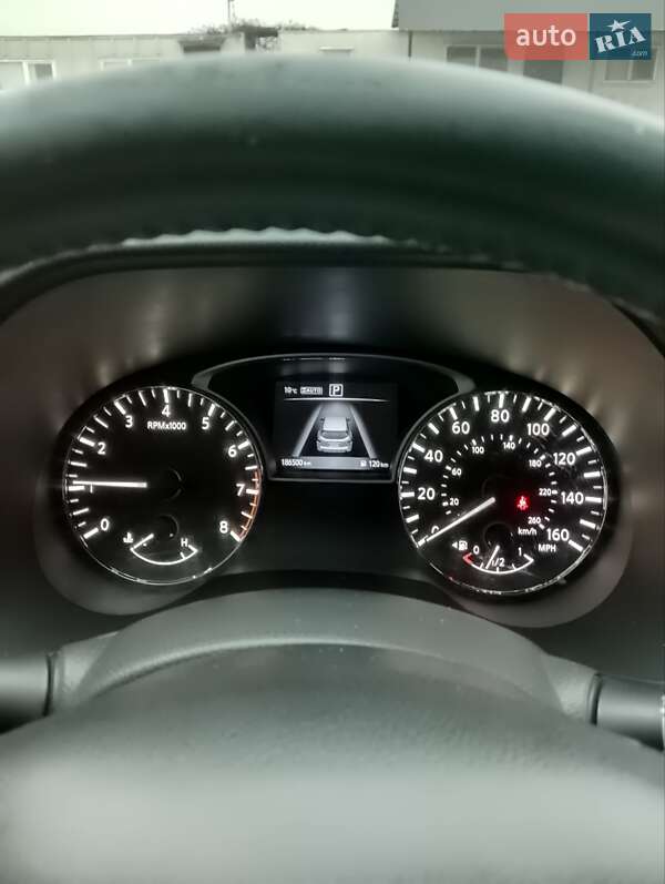 Фото Nissan Pathfinder з оголошення AUTO.RIA