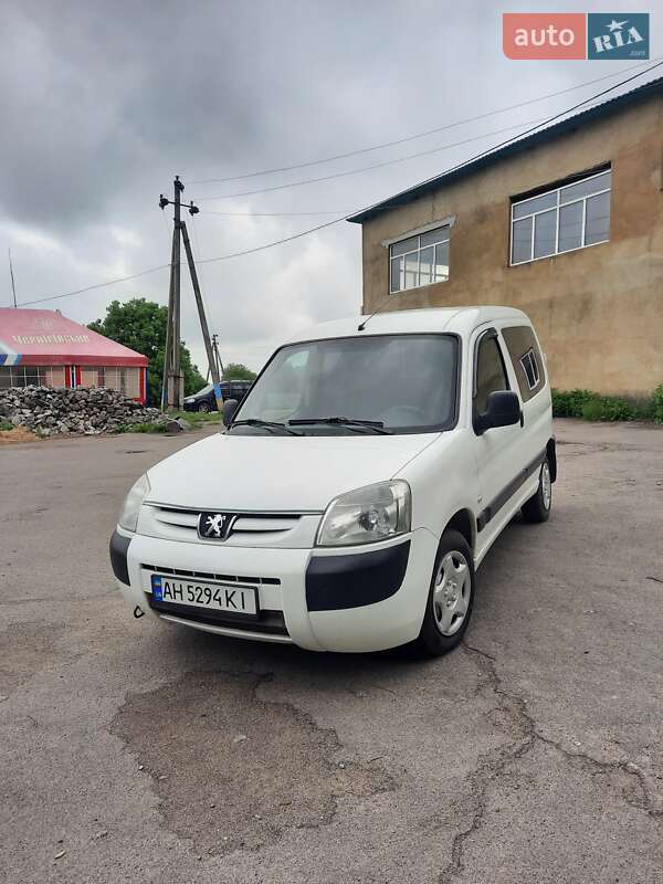 Фото Peugeot Partner з оголошення AUTO.RIA