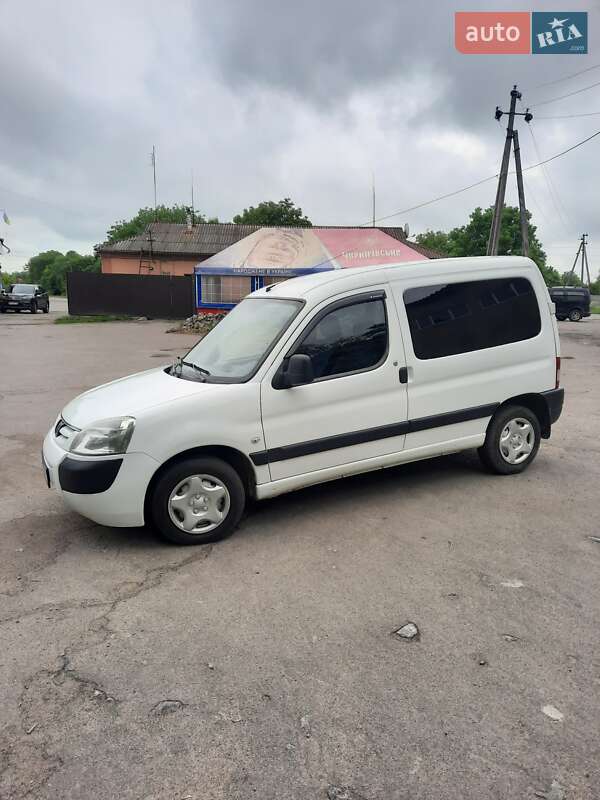 Фото Peugeot Partner з оголошення AUTO.RIA