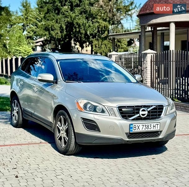 Фото Volvo XC60 з оголошення AUTO.RIA