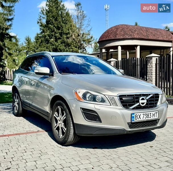 Фото Volvo XC60 з оголошення AUTO.RIA