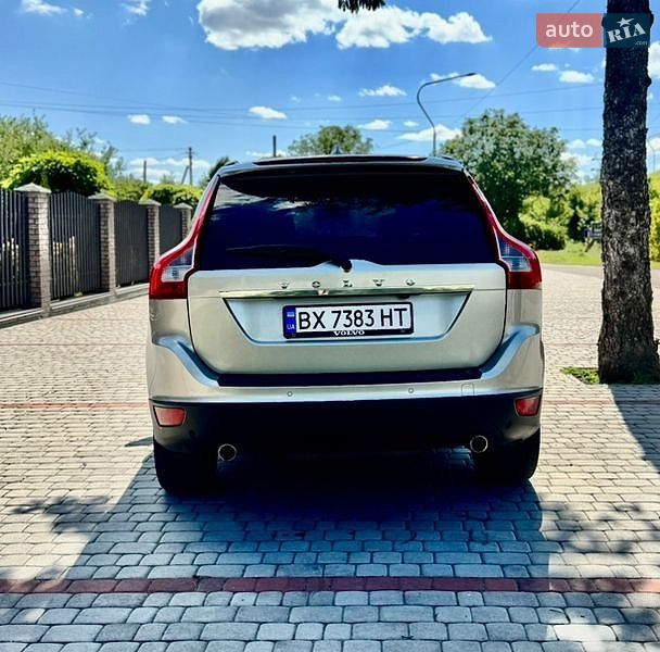 Фото Volvo XC60 з оголошення AUTO.RIA