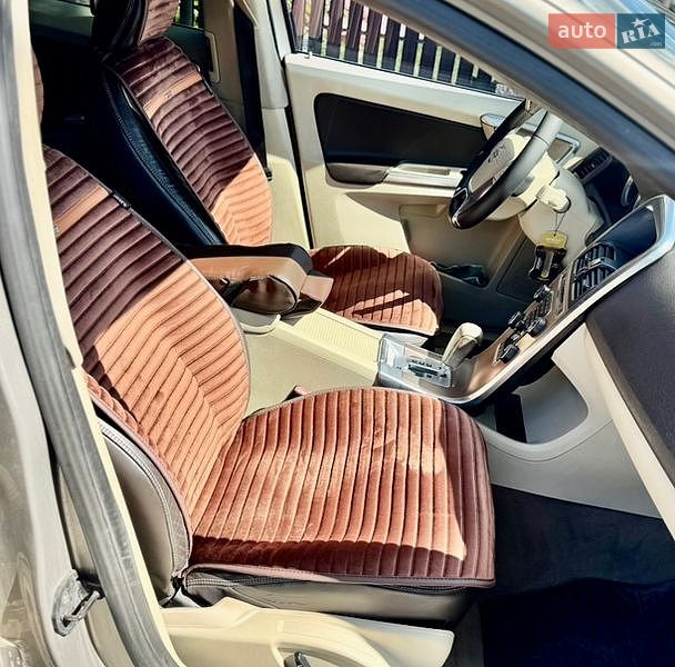 Фото Volvo XC60 з оголошення AUTO.RIA