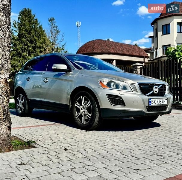 Фото Volvo XC60 з оголошення AUTO.RIA