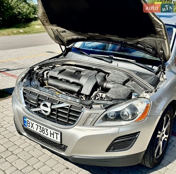 Фото Volvo XC60 з оголошення AUTO.RIA