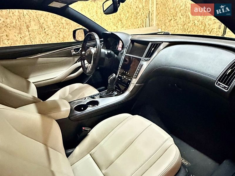 Фото Infiniti Q60 з оголошення AUTO.RIA