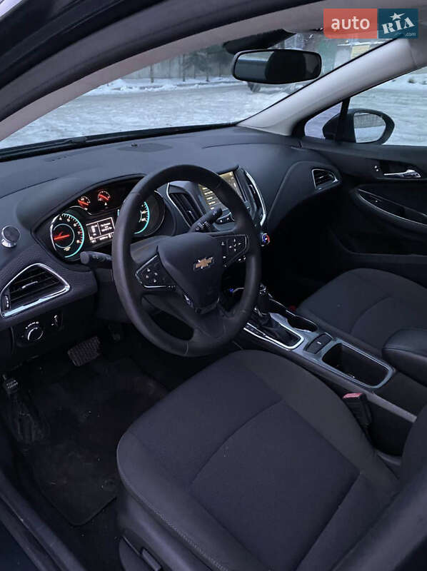 Фото Chevrolet Cruze з оголошення AUTO.RIA