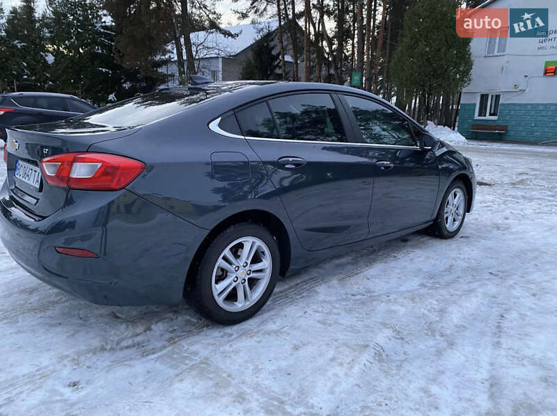 Фото Chevrolet Cruze з оголошення AUTO.RIA