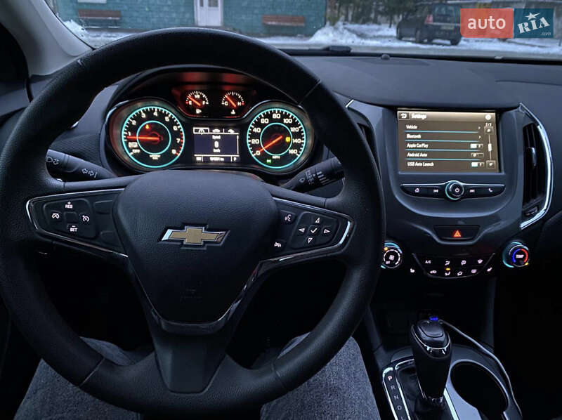 Фото Chevrolet Cruze з оголошення AUTO.RIA