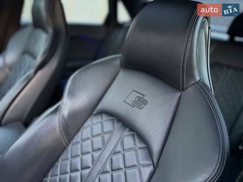Фото Audi S4 з оголошення AUTO.RIA