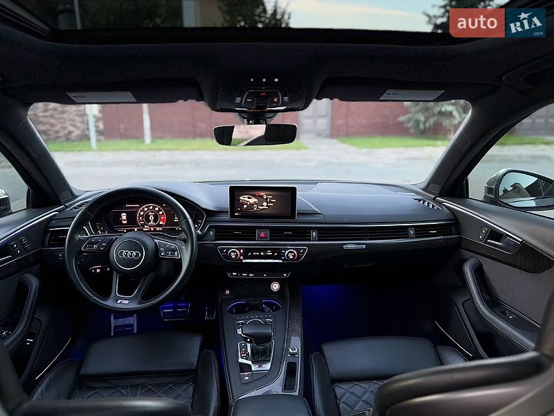 Фото Audi S4 з оголошення AUTO.RIA