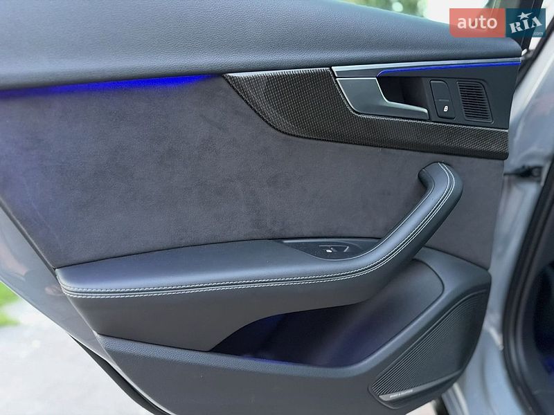 Фото Audi S4 з оголошення AUTO.RIA