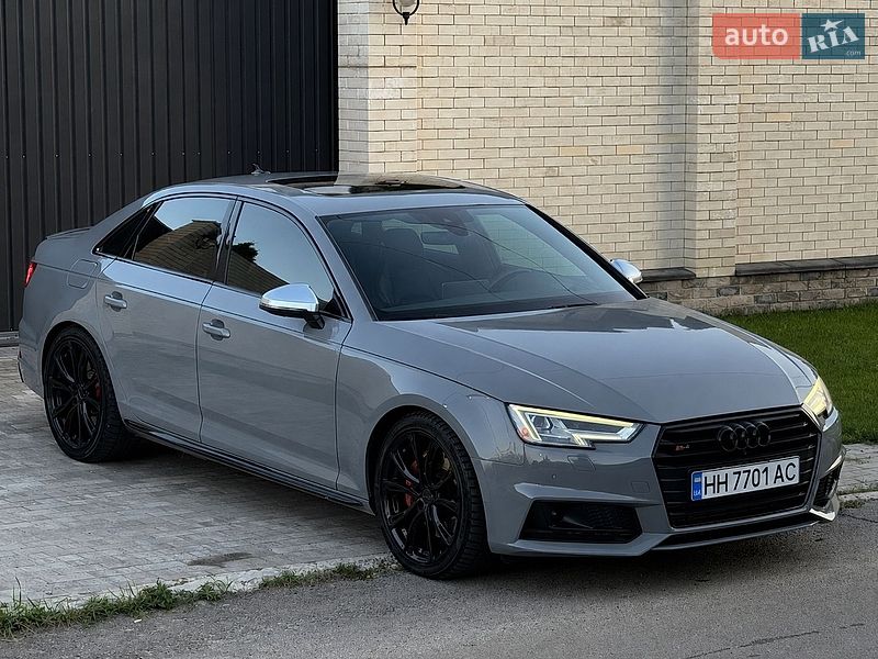 Фото Audi S4 з оголошення AUTO.RIA