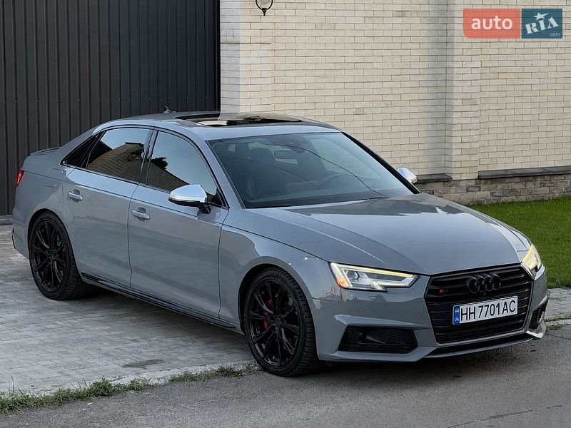 Фото Audi S4 з оголошення AUTO.RIA