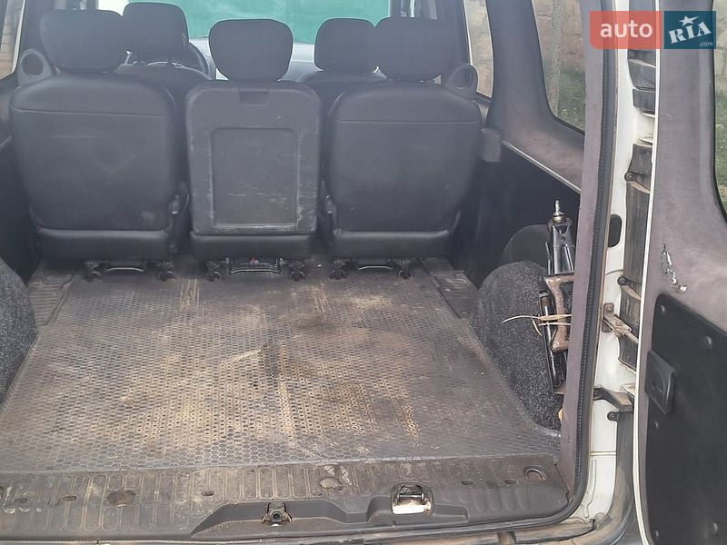 Фото Renault Kangoo з оголошення AUTO.RIA