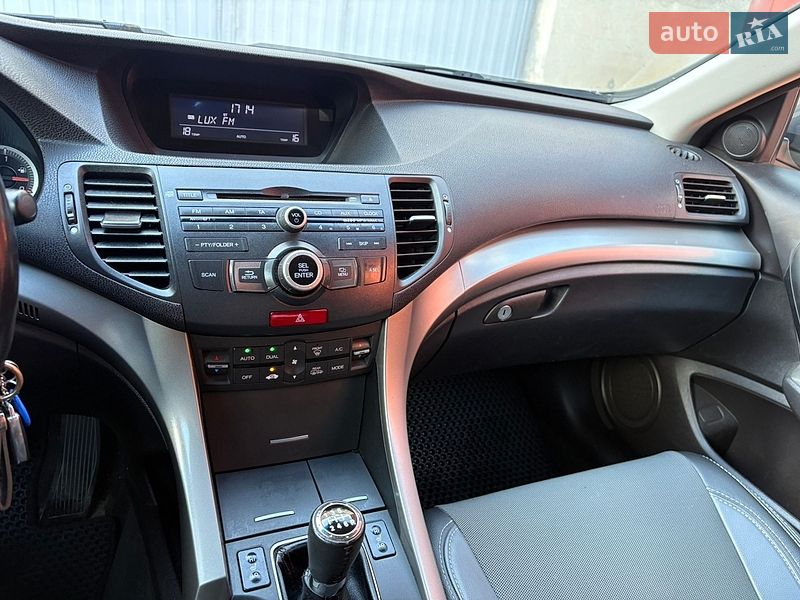Фото Honda Accord з оголошення AUTO.RIA